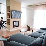 Casa Jacaranda - Ocean View Modern