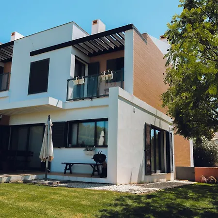 Casa Jacaranda - Ocean View Modern