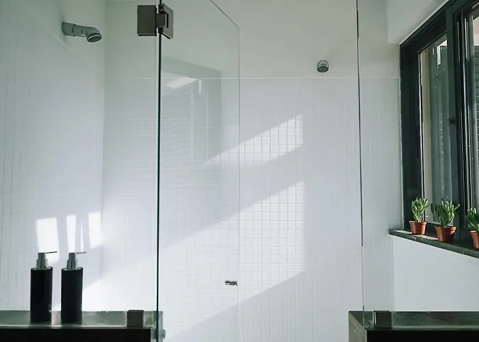 Casa Jacaranda - Ocean View Modern *